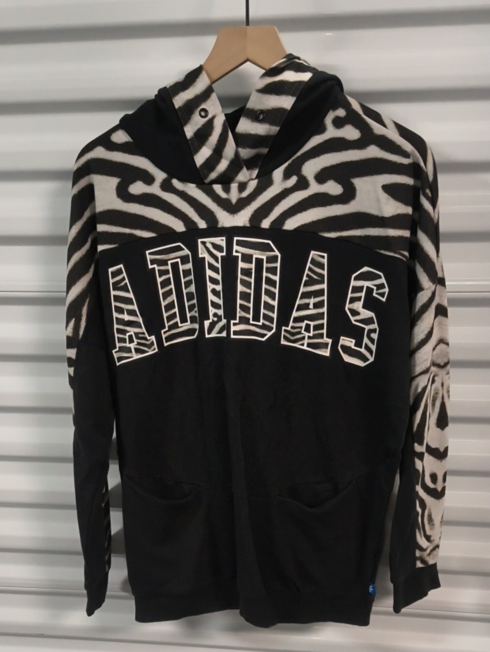 Adidas Black Zebra Print Pullover Hoodie Sweatshirt with Front Pockets M Rare